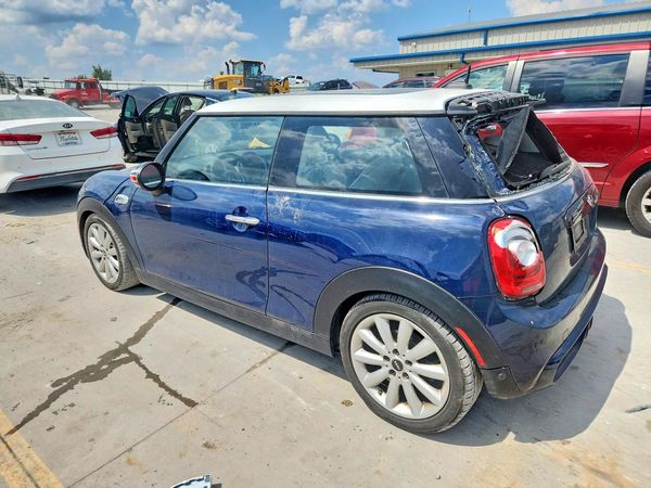 2018 MINI COOPER