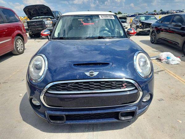 2018 MINI COOPER