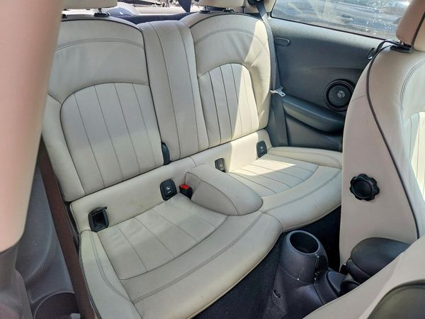 2018 MINI COOPER