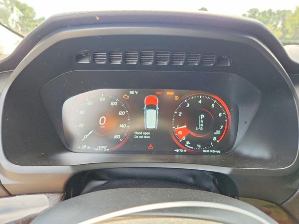 2016 VOLVO XC90
