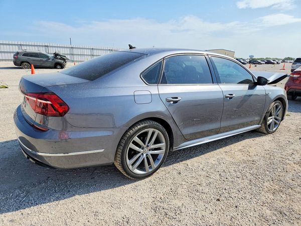 2018 VOLKSWAGEN PASSAT S, R-Line — PSRA