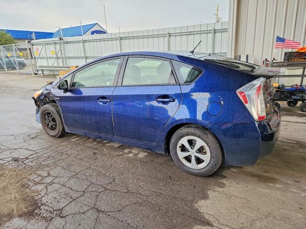 2015 TOYOTA PRIUS