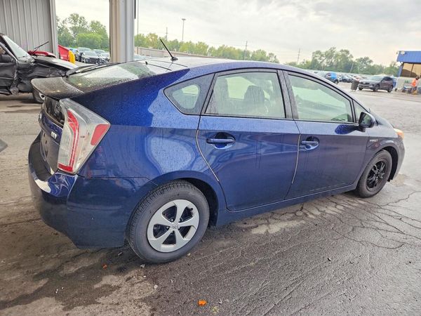 2015 TOYOTA PRIUS