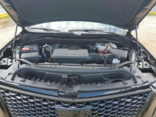 2026 CADILLAC ESCALADE Platinum Sport — Engine bay