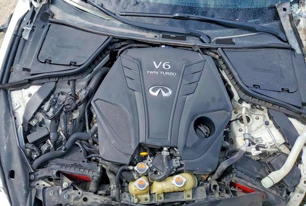 2020 INFINITI Q50 — Engine bay