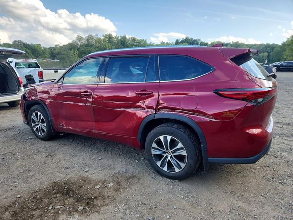 2021 TOYOTA HIGHLANDER XLE