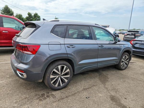 2022 VOLKSWAGEN TAOS SE