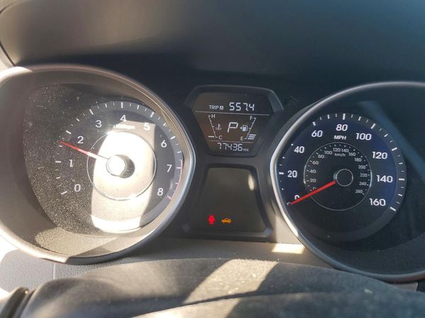2014 HYUNDAI ELANTRA