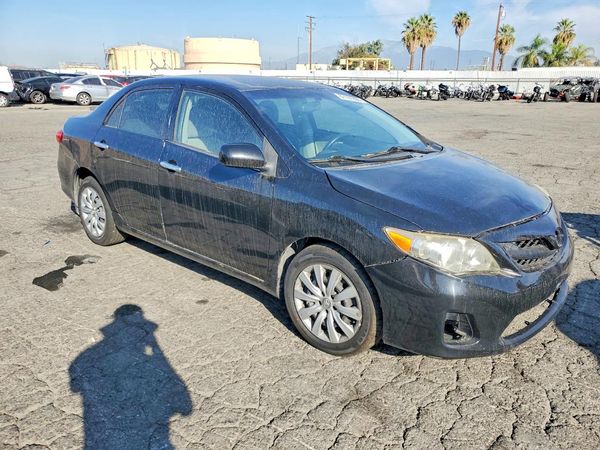 2013 TOYOTA COROLLA