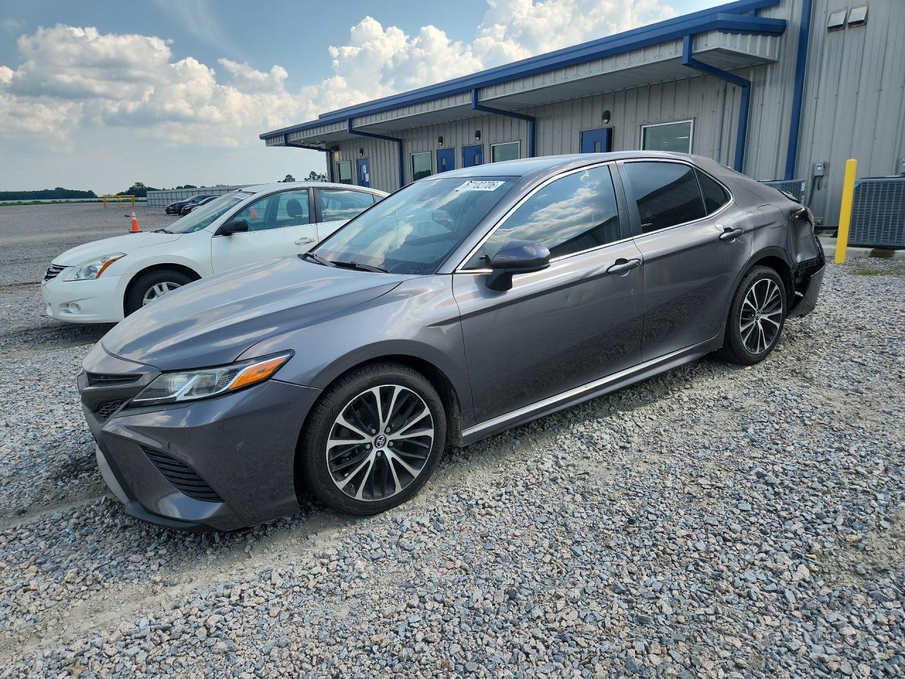 2019 TOYOTA CAMRY