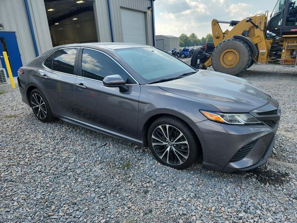 2019 TOYOTA CAMRY