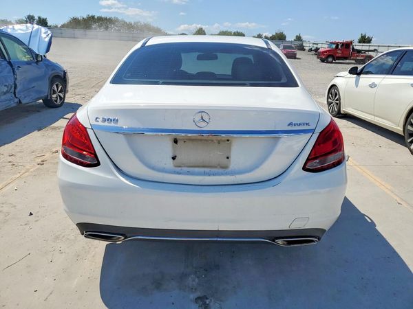 2015 MERCEDES-BENZ C 4-MATIC