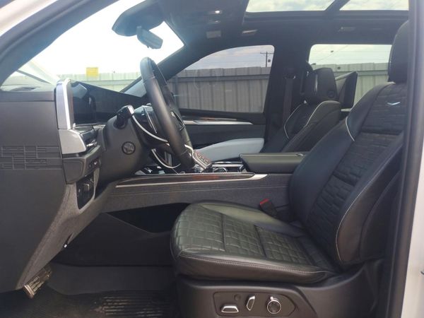 2025 CADILLAC ESCALADE V V-Series — DENT