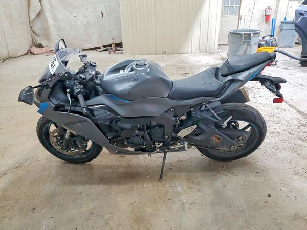 2025 KAWASAKI ZX636