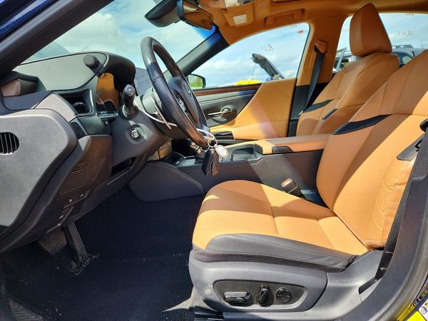 2024 LEXUS ES 350