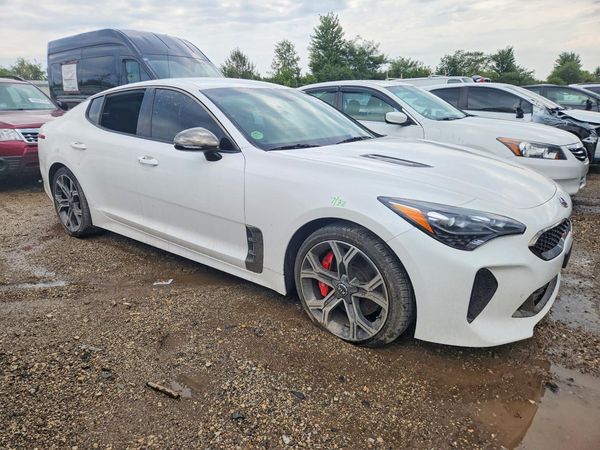 2021 KIA STINGER