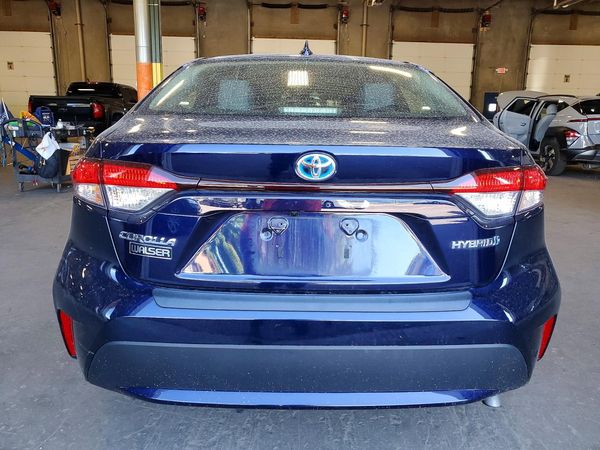 2022 TOYOTA COROLLA LE