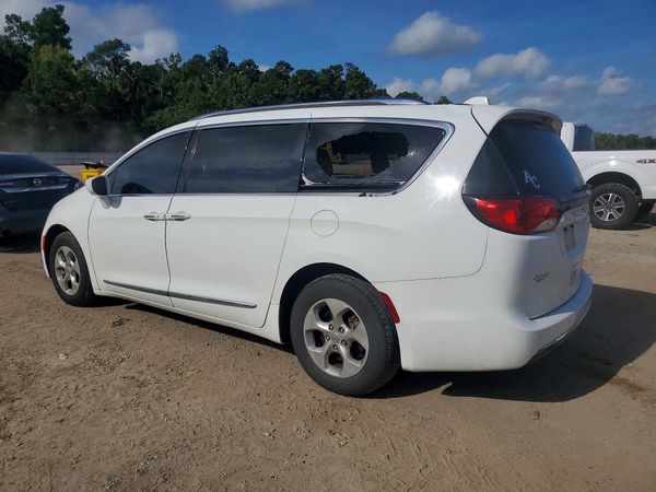 2017 CHRYSLER PACIFICA Touring L Plus