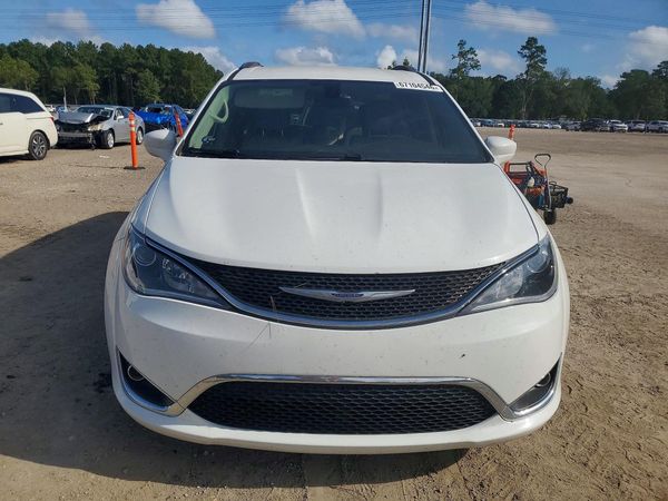 2017 CHRYSLER PACIFICA Touring L Plus