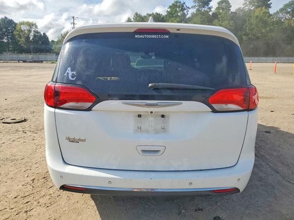 2017 CHRYSLER PACIFICA Touring L Plus