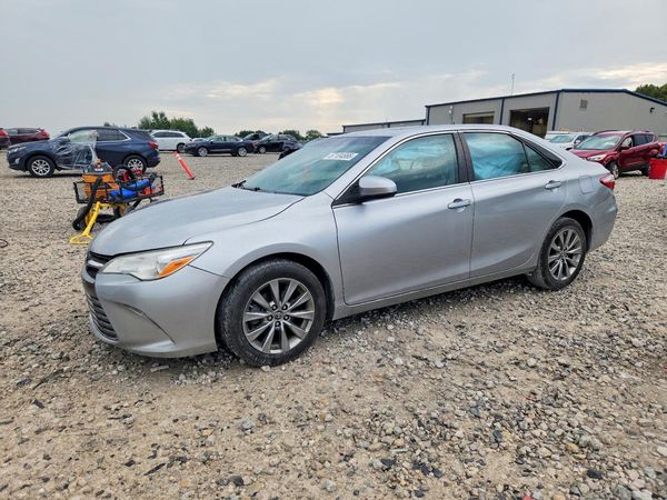 2016 TOYOTA CAMRY