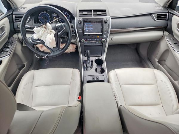 2016 TOYOTA CAMRY