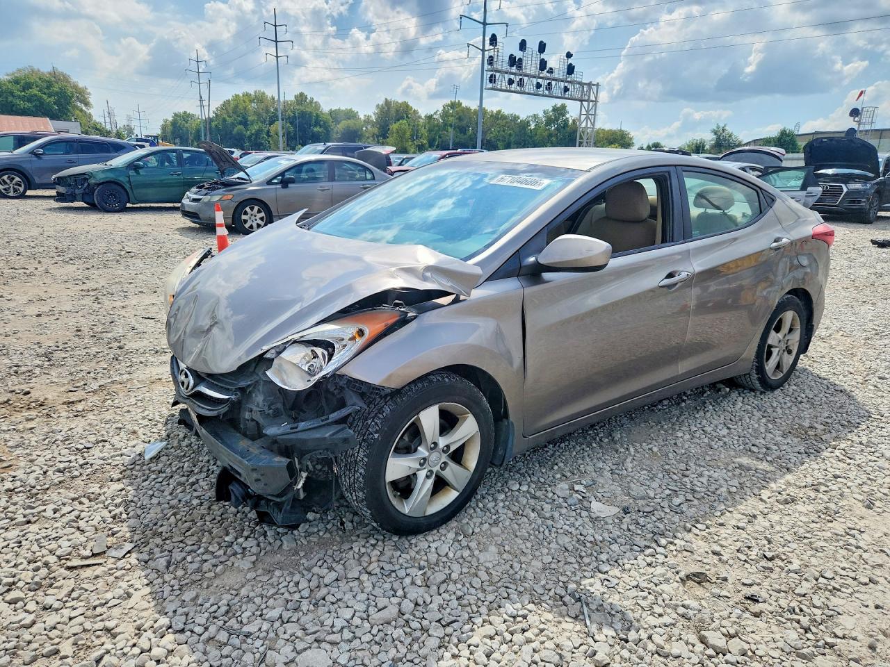 2013 HYUNDAI ELANTRA
