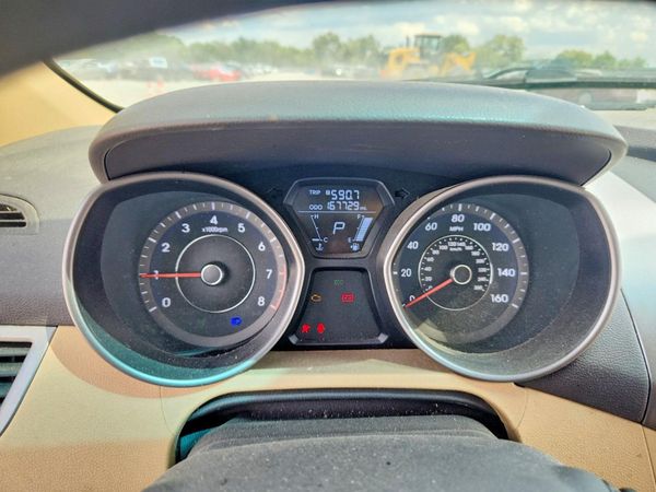 2013 HYUNDAI ELANTRA