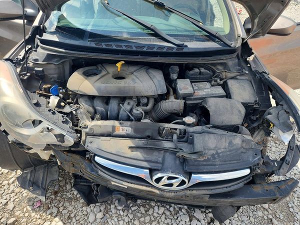 2013 HYUNDAI ELANTRA