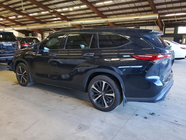 2021 TOYOTA HIGHLANDER XSE