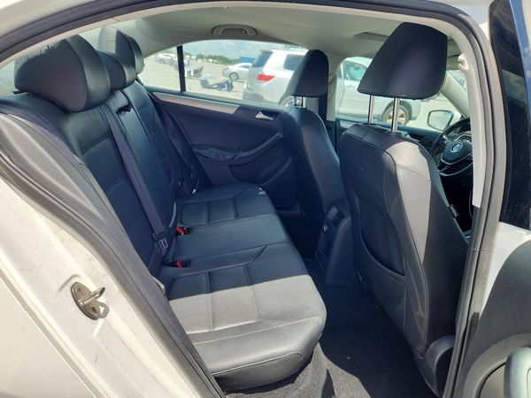 2017 VOLKSWAGEN JETTA SE