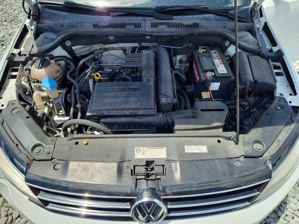 2017 VOLKSWAGEN JETTA SE