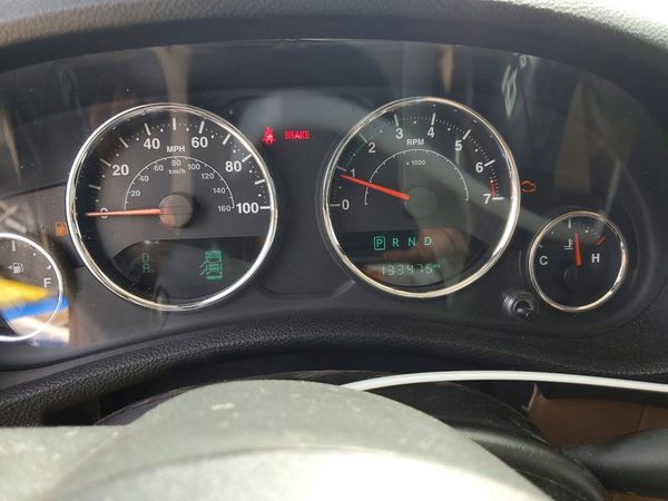 2015 JEEP WRANGLER UNLIMITED Sahara — ODOM