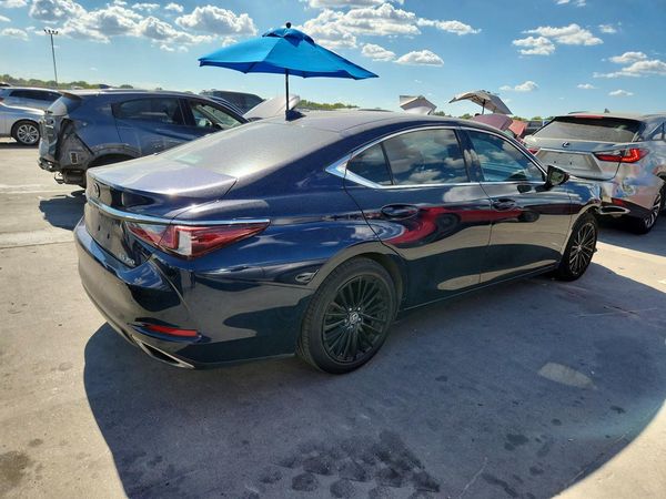 2022 LEXUS ES 350