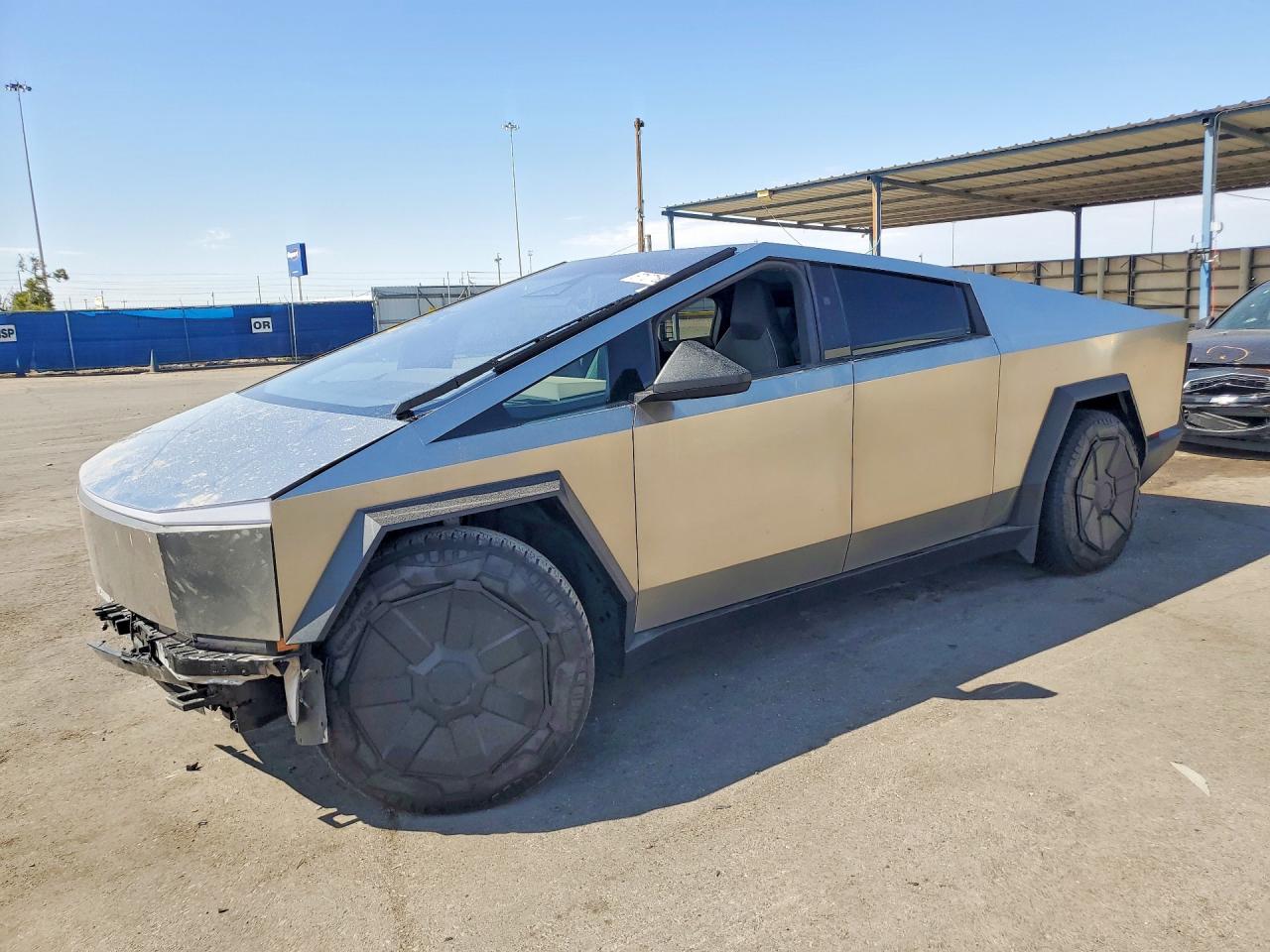 2025 TESLA CYBERTRUCK — Front 3/4