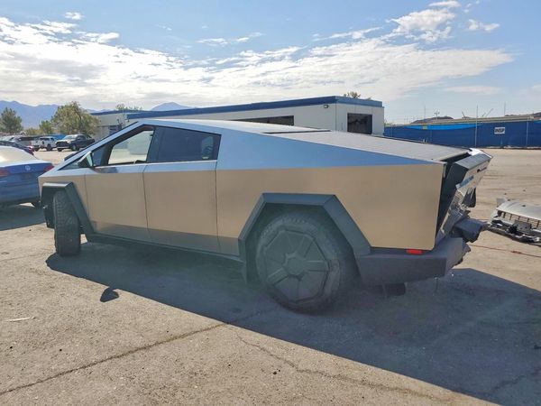 2025 TESLA CYBERTRUCK — DSRA