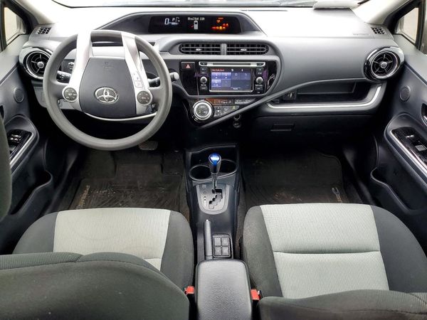 2015 TOYOTA PRIUS