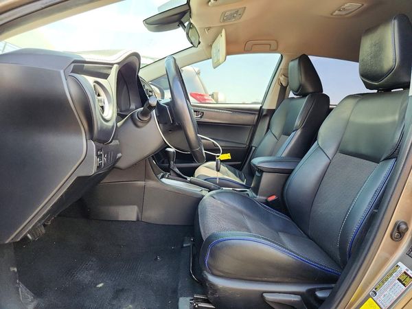 2017 TOYOTA COROLLA