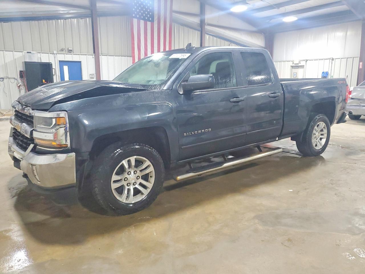 2018 CHEVROLET SILVERADO LT — Front 3/4