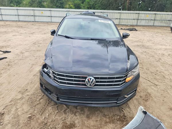 2019 VOLKSWAGEN PASSAT