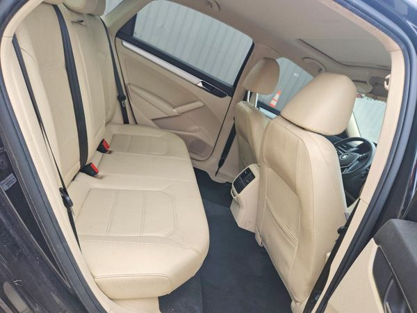 2019 VOLKSWAGEN PASSAT