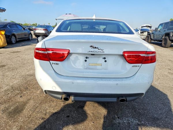 2017 JAGUAR XE