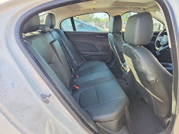 2017 JAGUAR XE