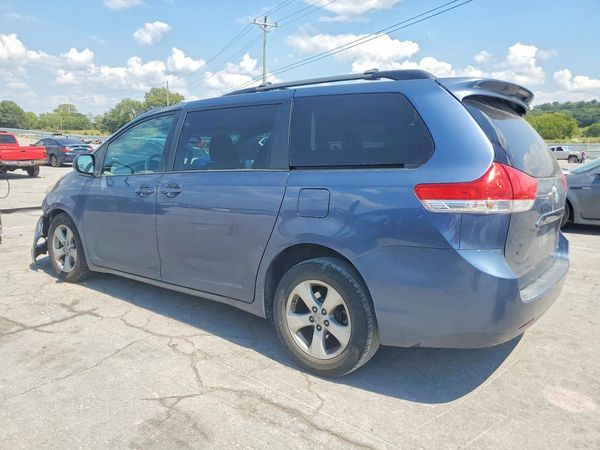2014 TOYOTA SIENNA