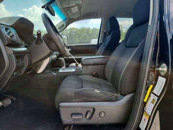 2014 TOYOTA TUNDRA SR5 — DENT