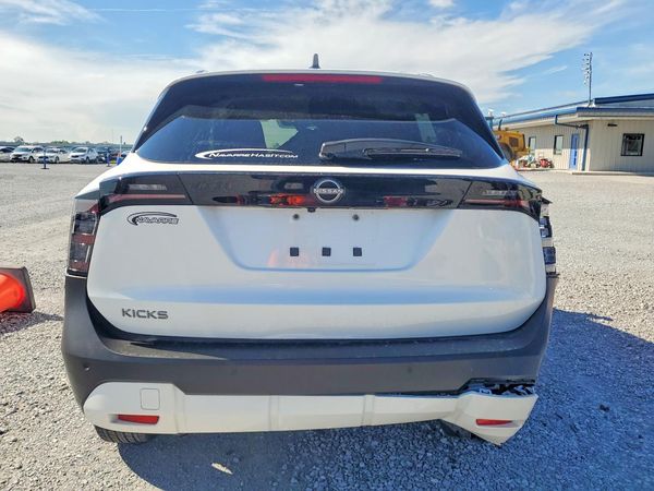 2026 NISSAN KICKS