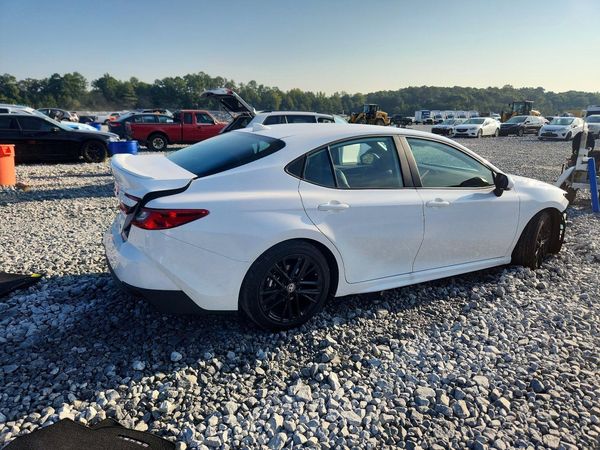 2026 TOYOTA CAMRY