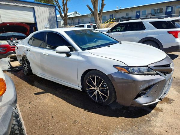 2021 TOYOTA CAMRY SE — Passenger 3/4