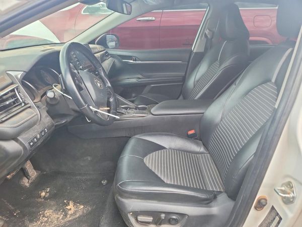 2021 TOYOTA CAMRY SE — DENT