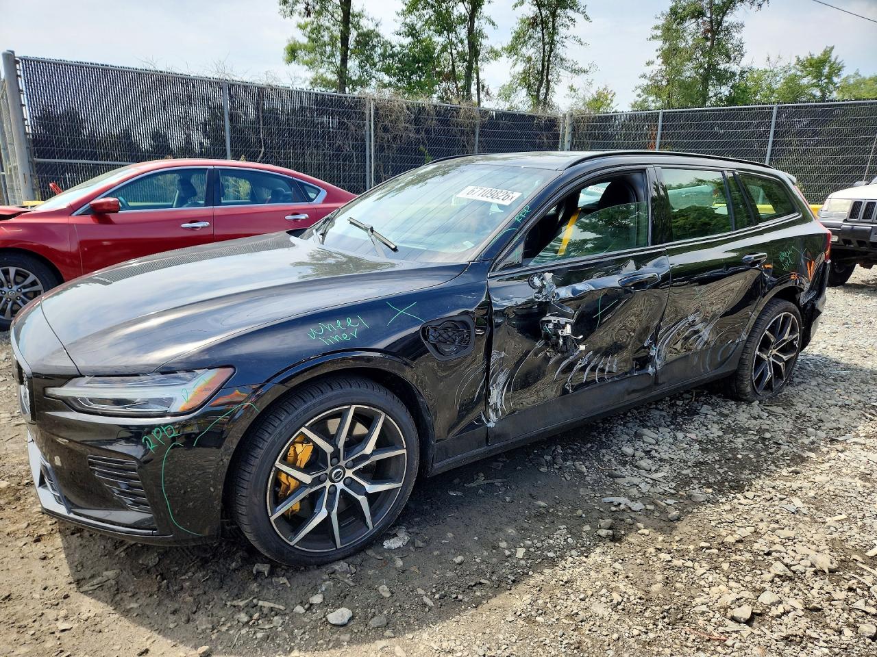 2023 VOLVO V60